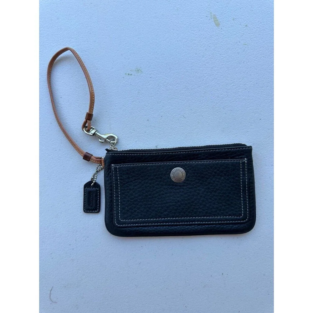 Vintage Y2K Coach Soho Black Pebbled Leather Tan Strap Wristlet Clutch